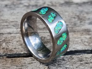 Slanted Capsule Ring